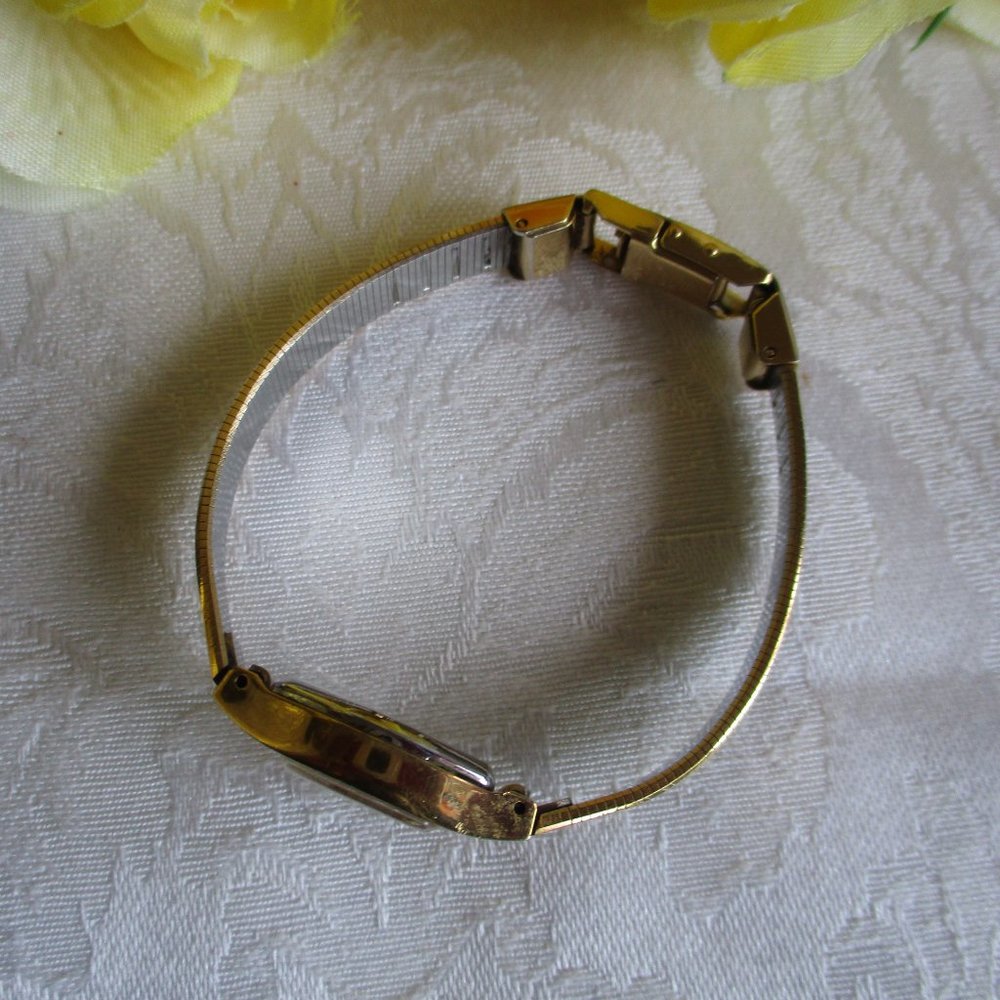 PULSAR QUARTZ GOLD WATCH – VINTAGE - Picture 7 of 15